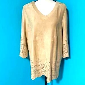 Chico Faux Suede 2/4 sleeve Top